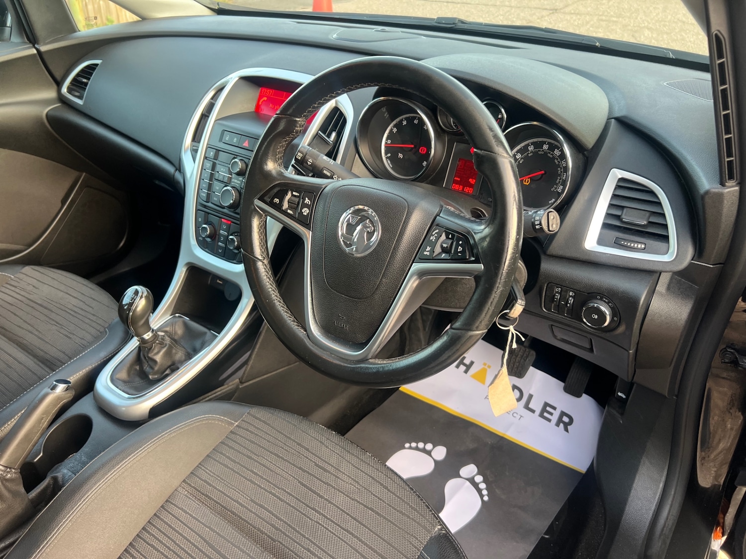 Used Vauxhall Astra 2015 for sale - 76134647: Photo 8