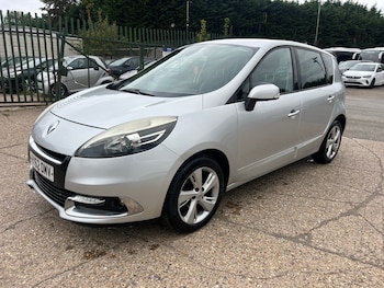 Used Renault Scenic 2012 for sale - 76093838: Photo