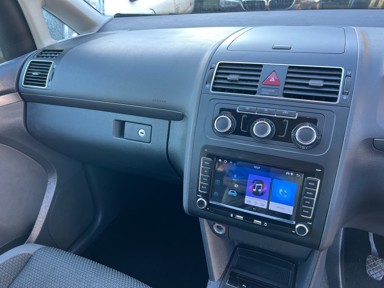 Used Volkswagen Touran 2011 for sale - 76951521: Photo 15