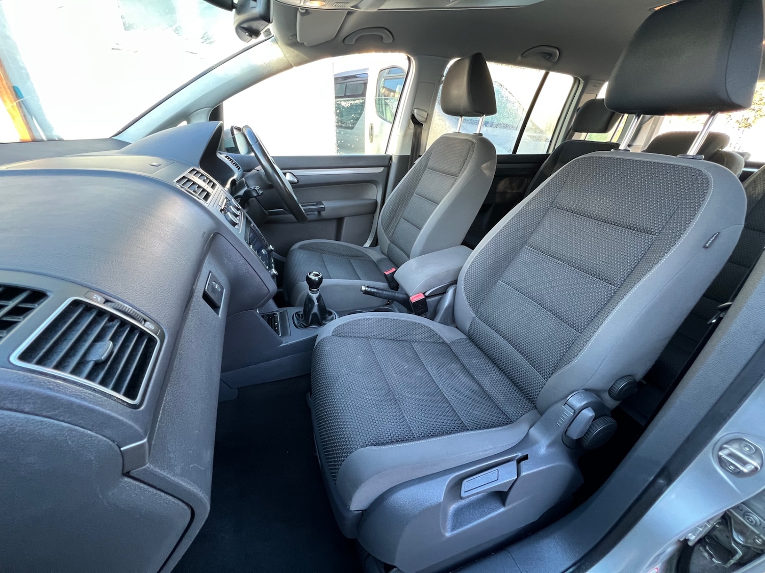 Used Volkswagen Touran 2011 for sale - 76951521: Photo 19