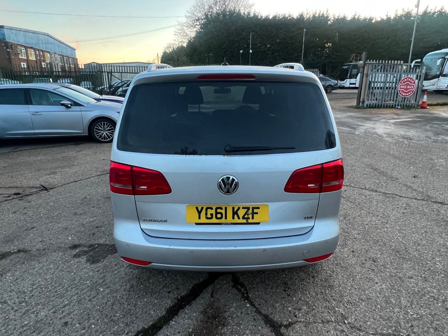 Used Volkswagen Touran 2011 for sale - 76951521: Photo 7