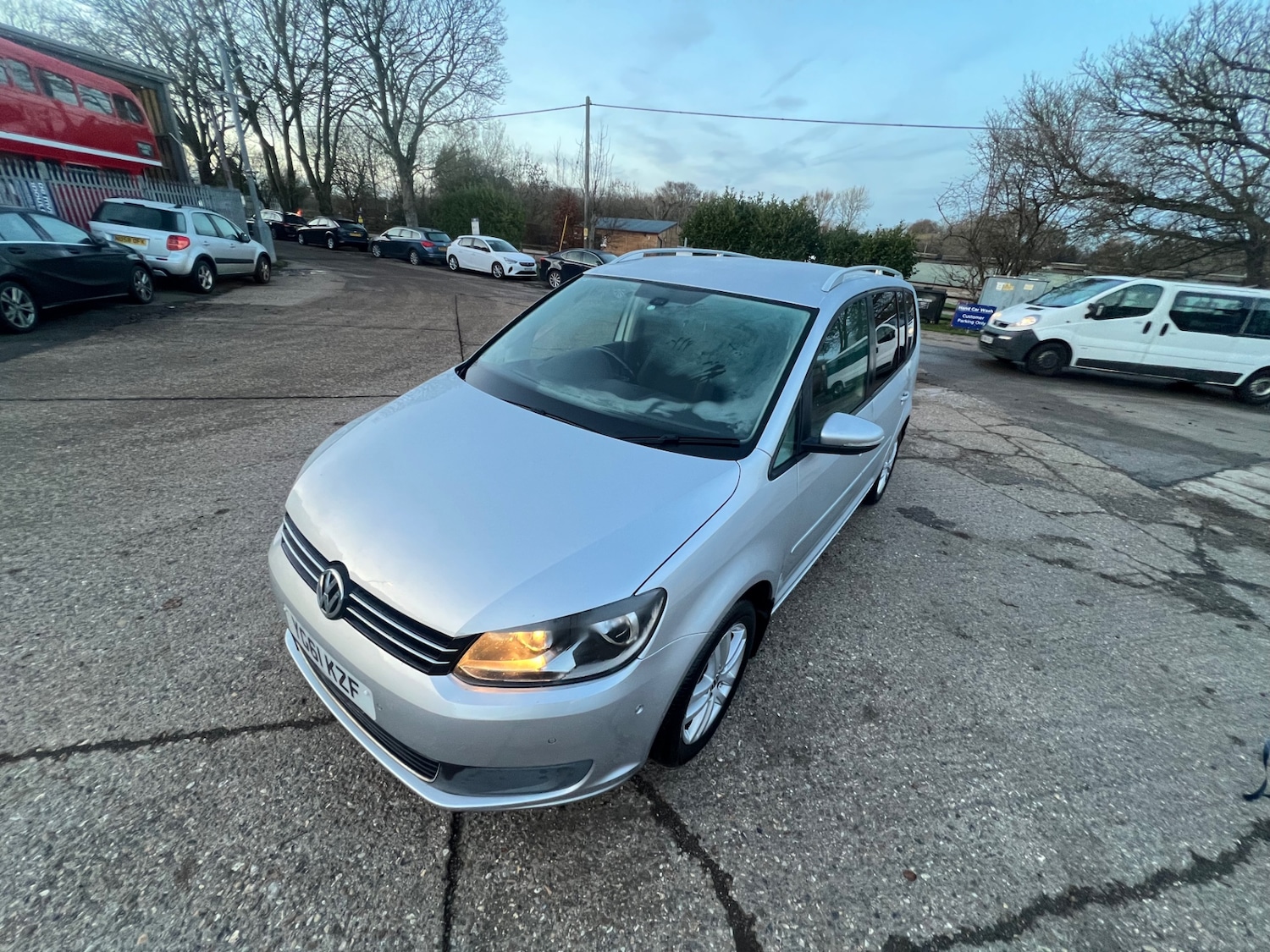 Used Volkswagen Touran 2011 for sale - 76951521: Photo 9