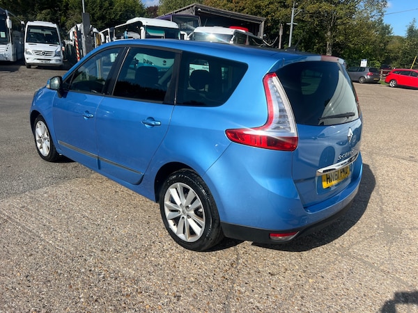 Used Renault Grand Scenic 2012 for sale - 76120473: Photo 13