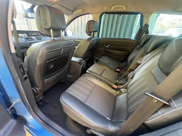 Used Renault Grand Scenic 2012 for sale - 76120473: Photo 17