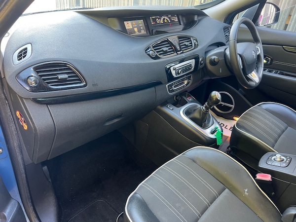 Used Renault Grand Scenic 2012 for sale - 76120473: Photo 19