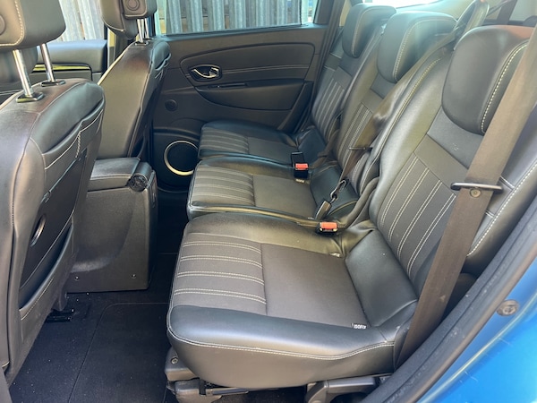 Used Renault Grand Scenic 2012 for sale - 76120473: Photo 20