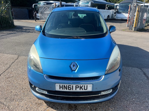 Used Renault Grand Scenic 2012 for sale - 76120473: Photo 2