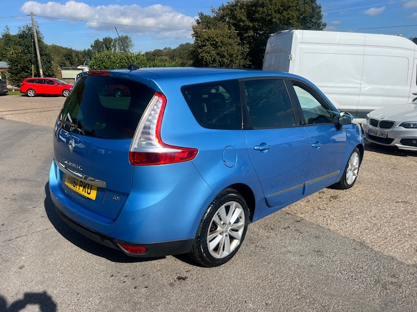Used Renault Grand Scenic 2012 for sale - 76120473: Photo 7