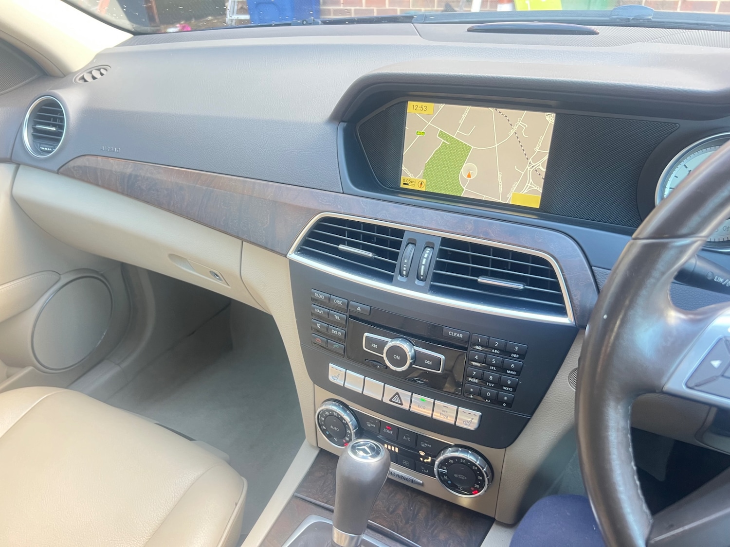 Used Mercedes-Benz C Class 2011 for sale - 76904428: Photo 10