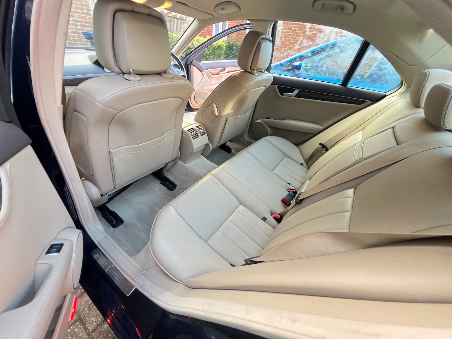 Used Mercedes-Benz C Class 2011 for sale - 76904428: Photo 15