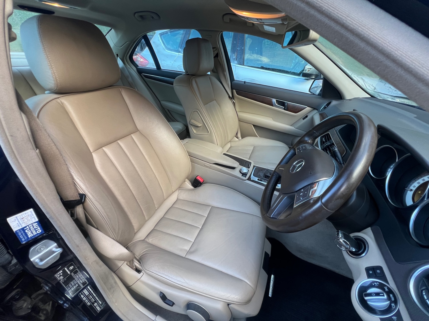 Used Mercedes-Benz C Class 2011 for sale - 76904428: Photo 17