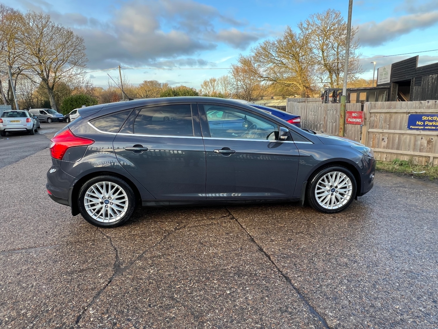Used Ford Focus 2011 for sale - 77129691: Photo 8