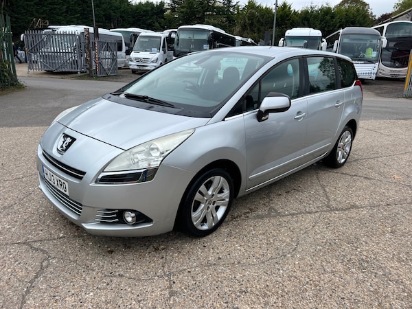 Used Peugeot 5008 2013 for sale - 76236248: Photo 2