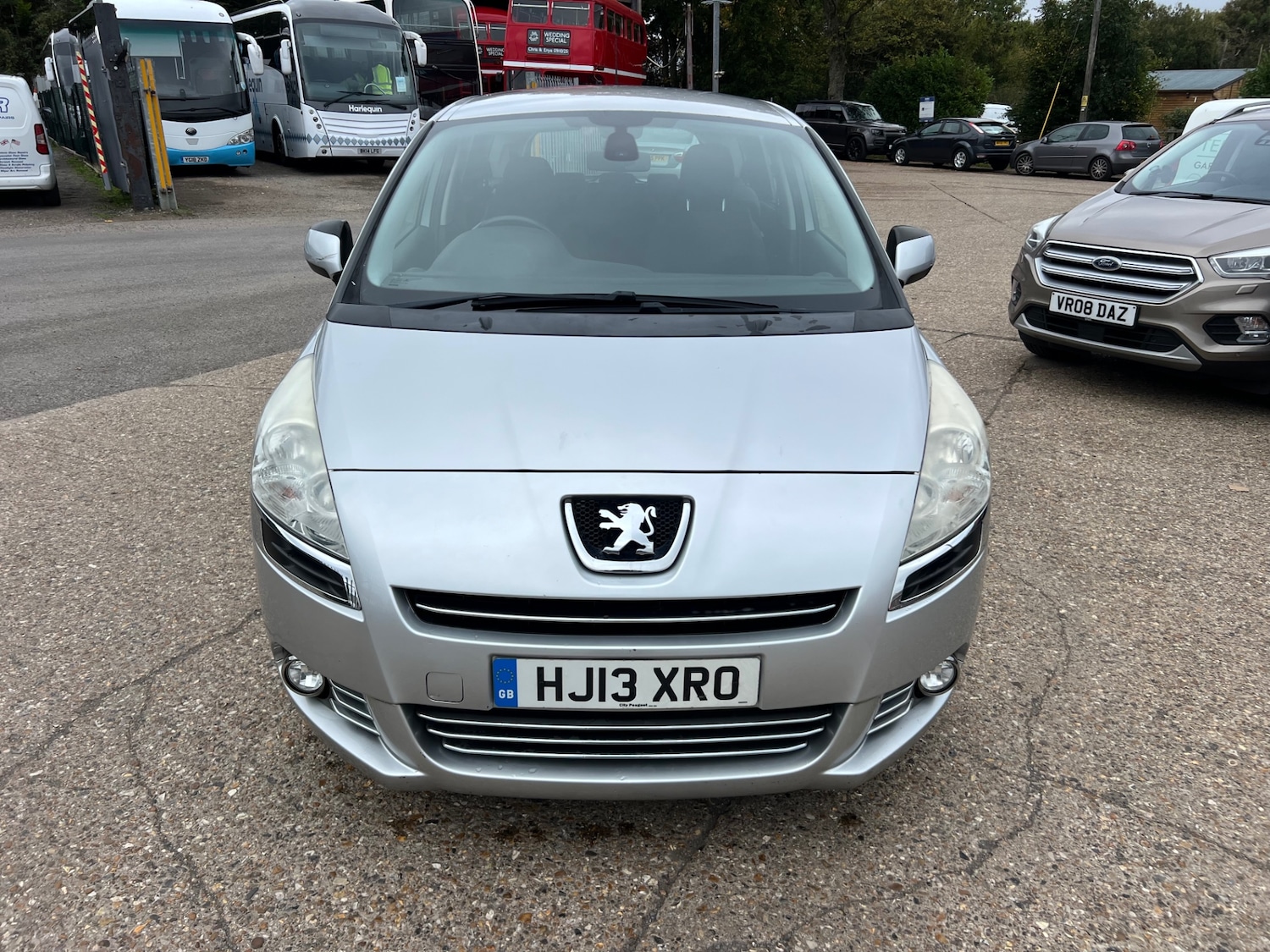 Used Peugeot 5008 2013 for sale - 76236248: Photo 3