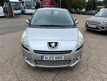 Used Peugeot 5008 2013 for sale - 76236248: Photo 3