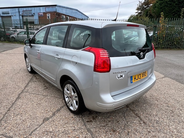 Used Peugeot 5008 2013 for sale - 76236248: Photo 5