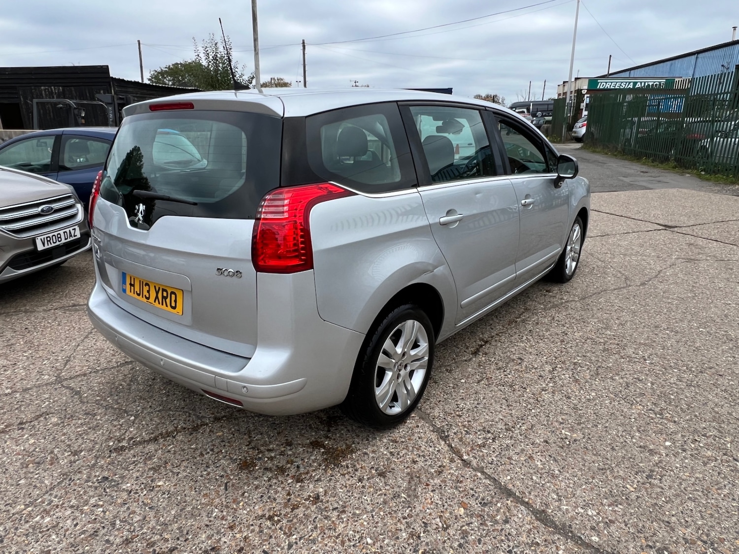 Used Peugeot 5008 2013 for sale - 76236248: Photo 7