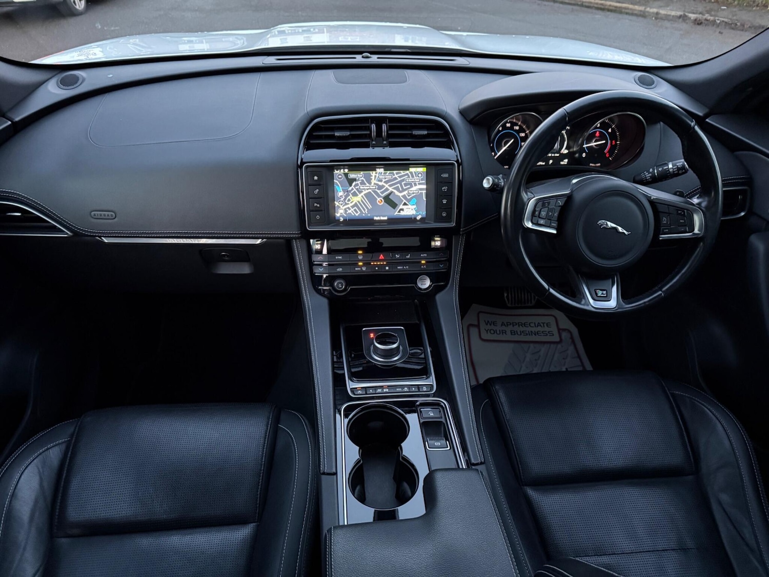 Used Jaguar F-Pace 2017 for sale - 77016503: Photo 10