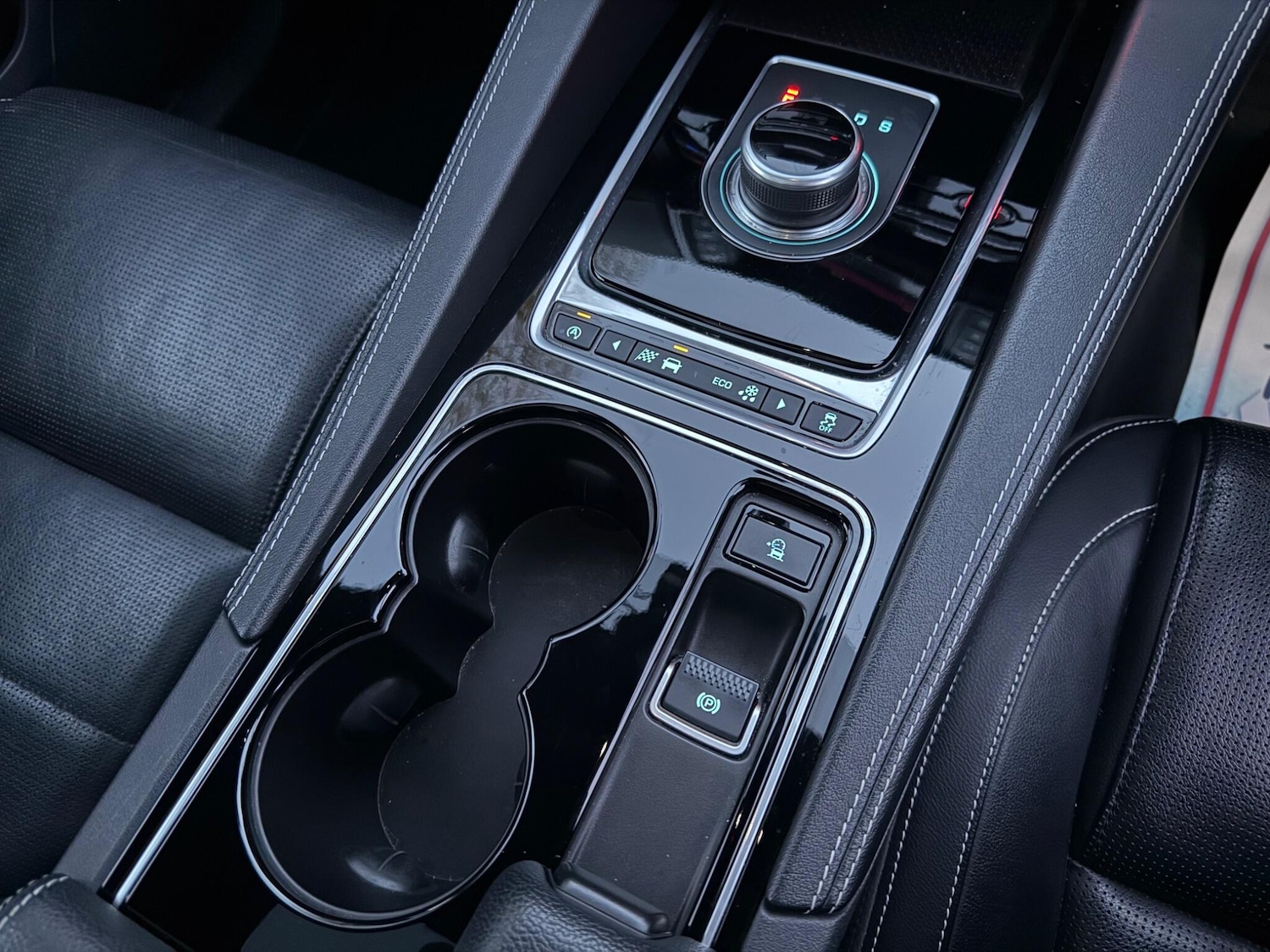 Used Jaguar F-Pace 2017 for sale - 77016503: Photo 9