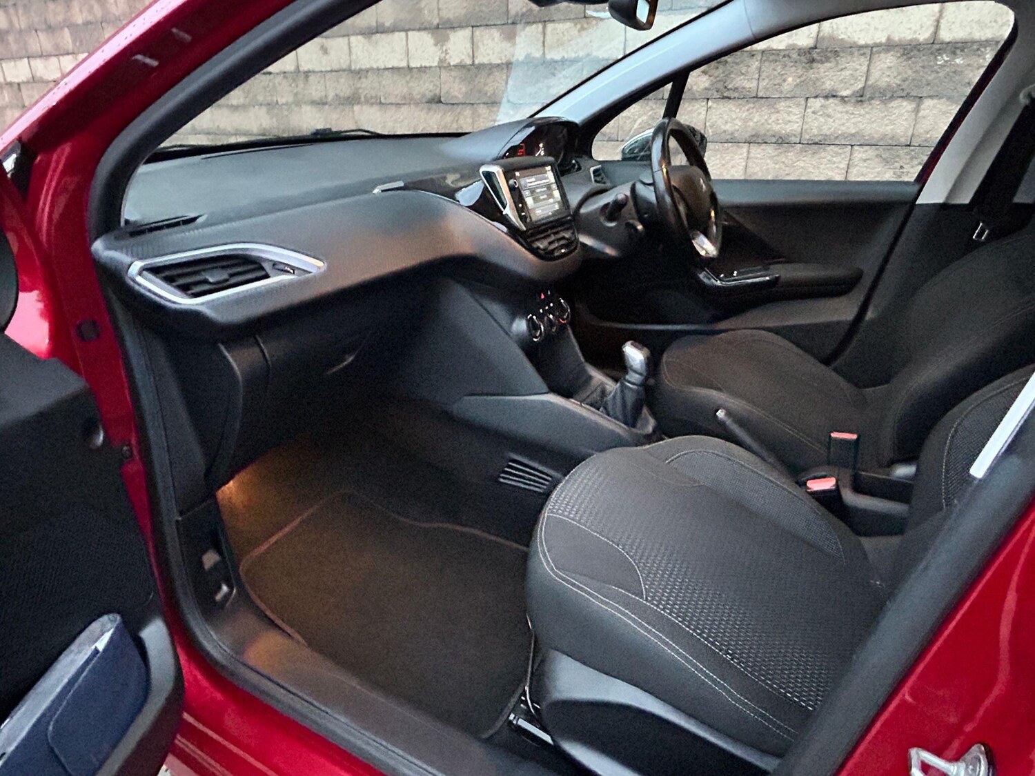 Used Peugeot 208 2016 for sale - 77478645: Photo 21