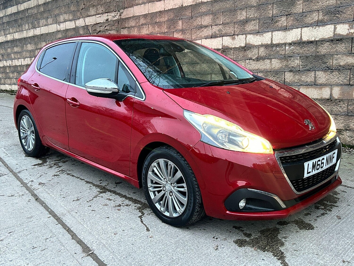 Used Peugeot 208 2016 for sale - 77478645: Photo 6