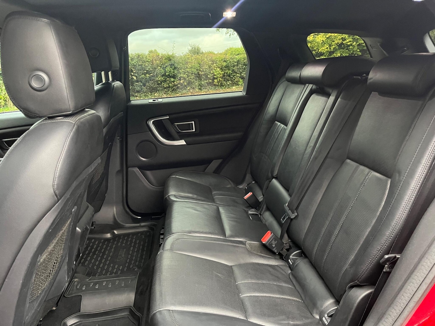 Used Land Rover Discovery Sport 2015 for sale - 76995272: Photo 16