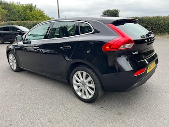 Used Volvo V40 2013 for sale - 75647236: Photo
