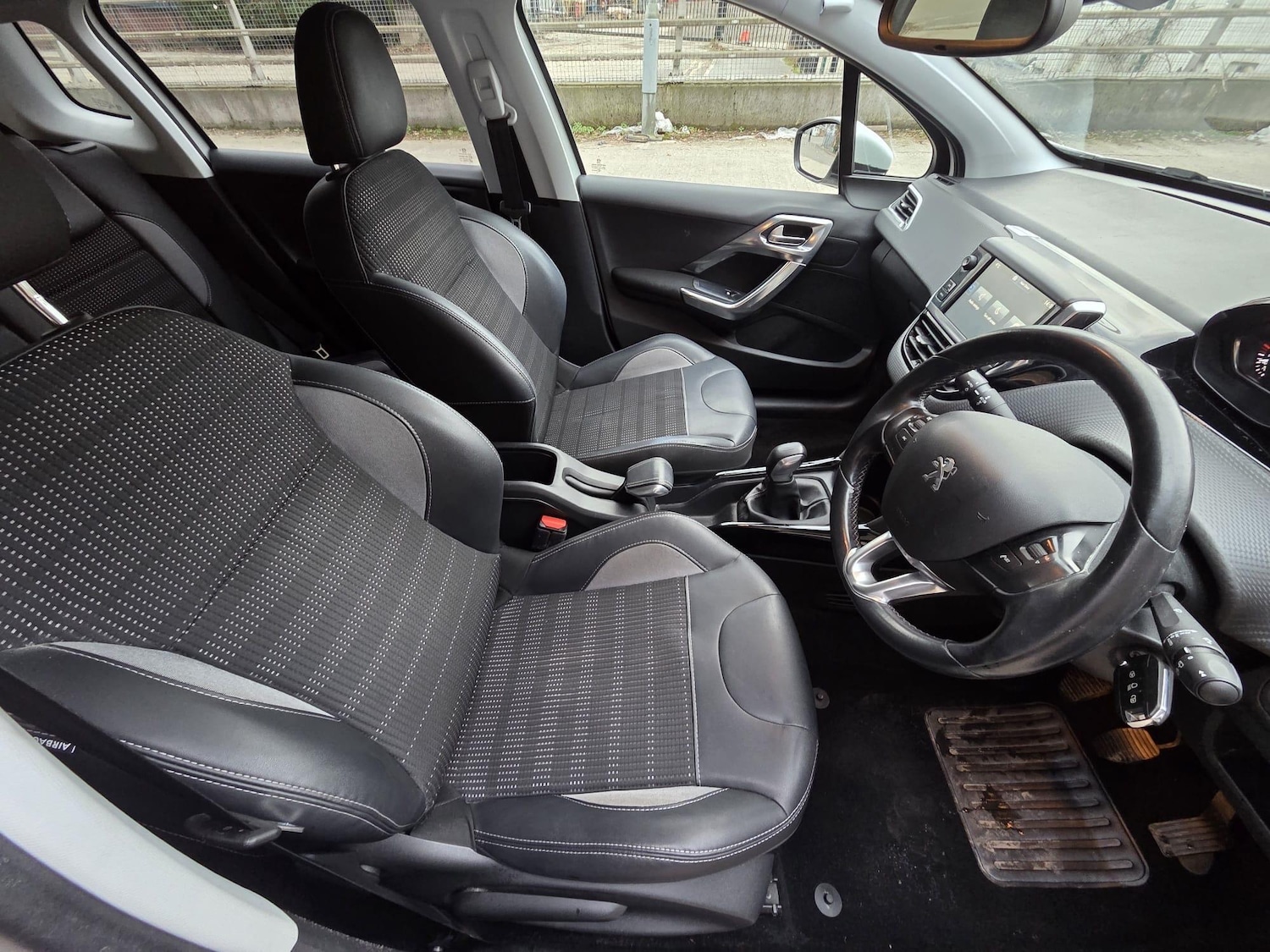 Used Peugeot 2008 2016 for sale - 77098039: Photo 10