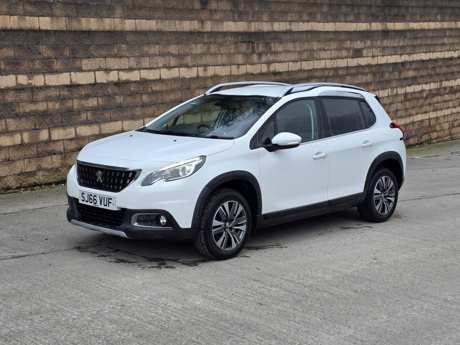 Used Peugeot 2008 2016 for sale - 77098039: Photo 2