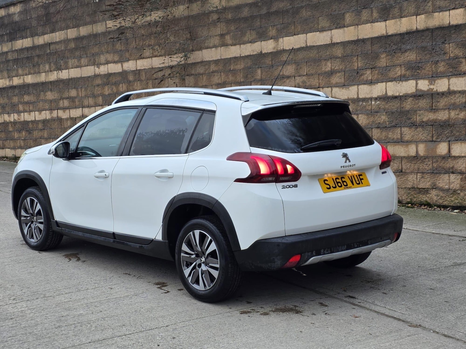 Used Peugeot 2008 2016 for sale - 77098039: Photo 3