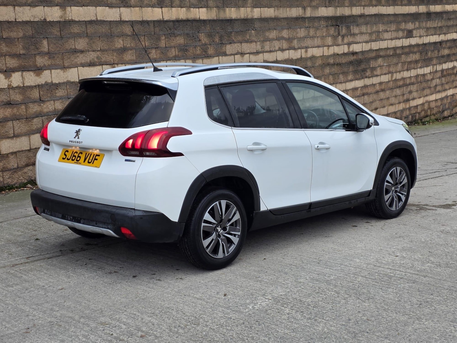Used Peugeot 2008 2016 for sale - 77098039: Photo 6