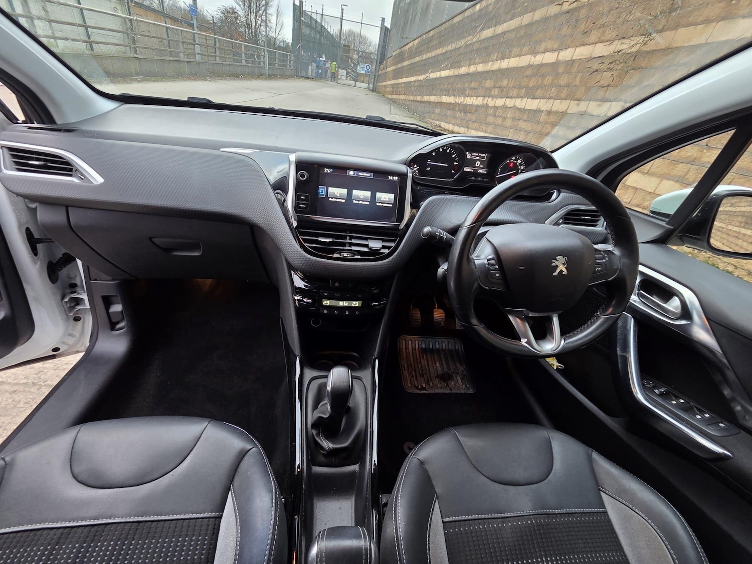 Used Peugeot 2008 2016 for sale - 77098039: Photo 7