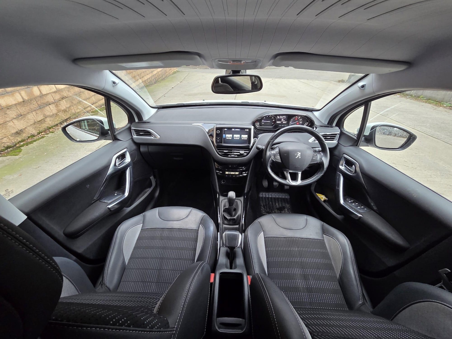 Used Peugeot 2008 2016 for sale - 77098039: Photo 9