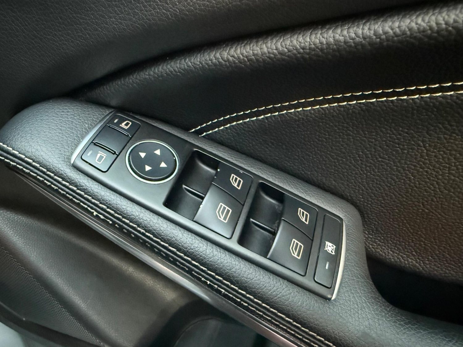 Used Mercedes-Benz A-Class 2015 for sale - 76538723: Photo 15