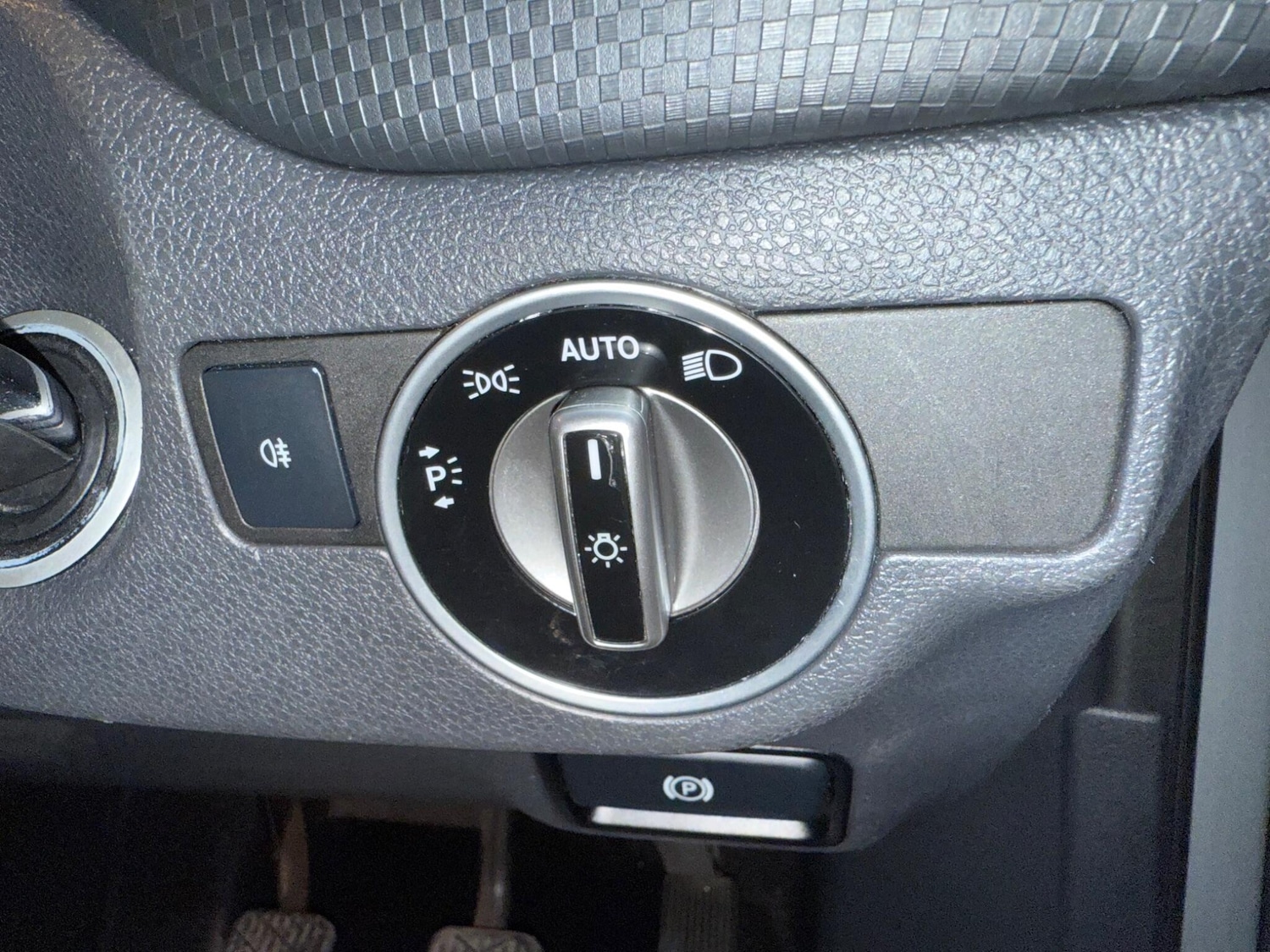 Used Mercedes-Benz A-Class 2015 for sale - 76538723: Photo 16