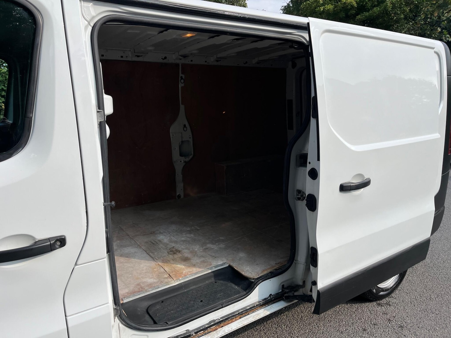 Used Vauxhall Vivaro 2015 for sale - 76988680: Photo 24