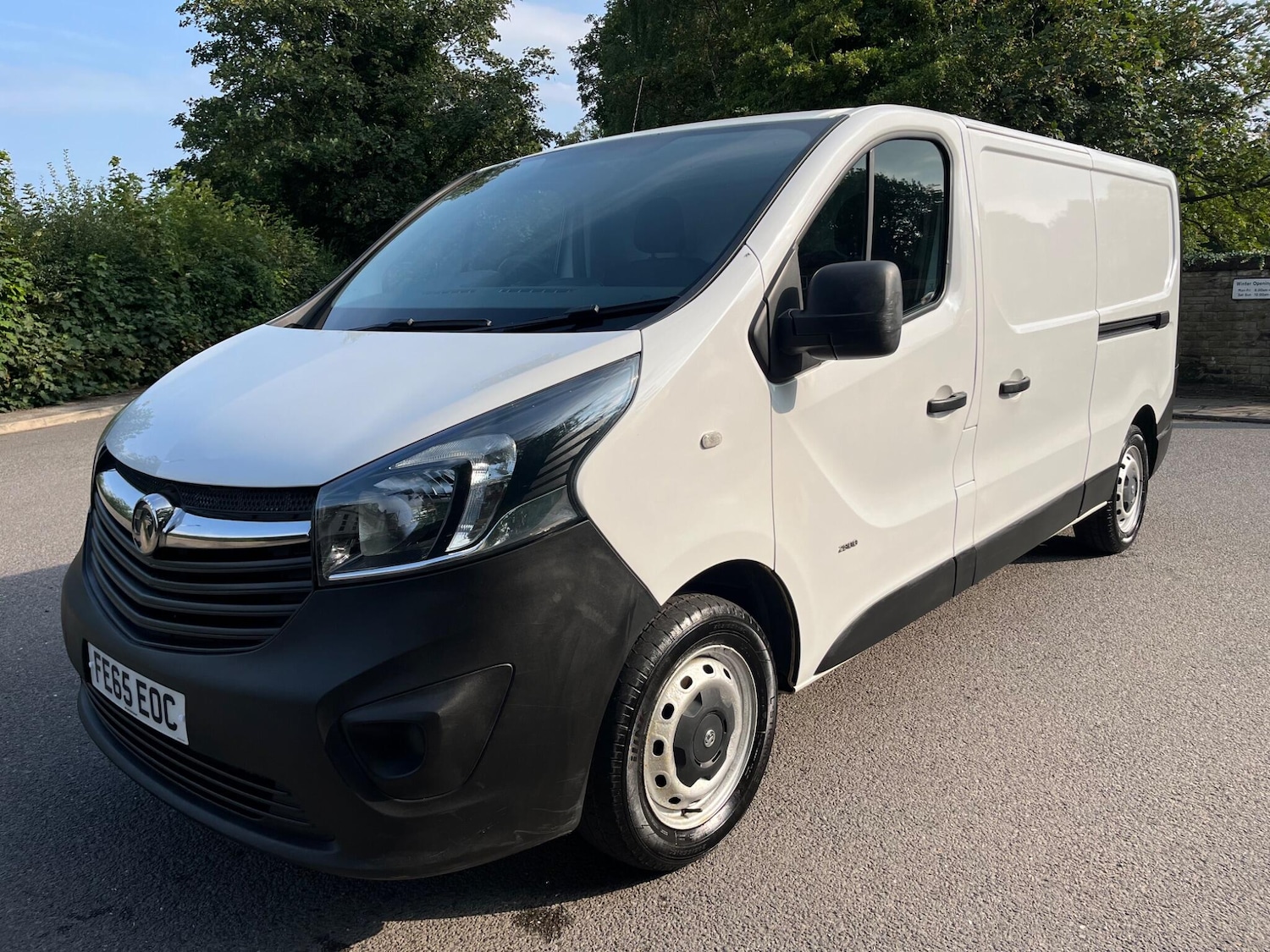 Used Vauxhall Vivaro 2015 for sale - 76988680: Photo 3