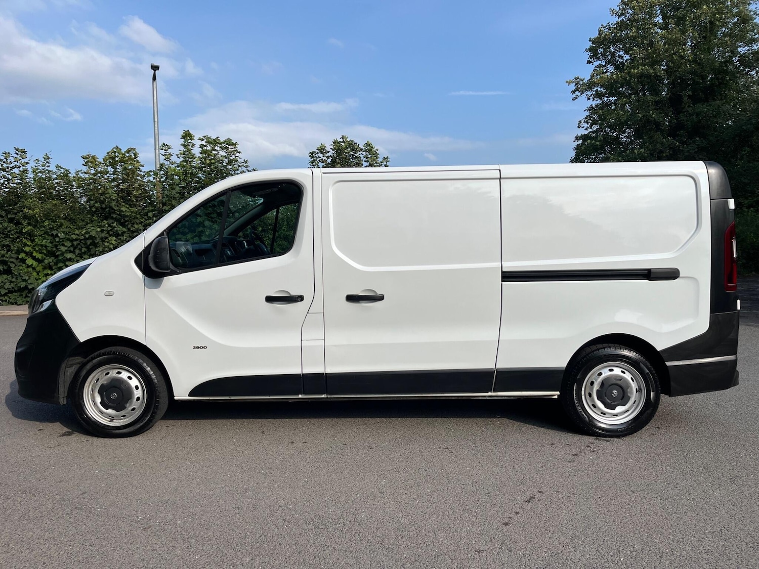 Used Vauxhall Vivaro 2015 for sale - 76988680: Photo 4