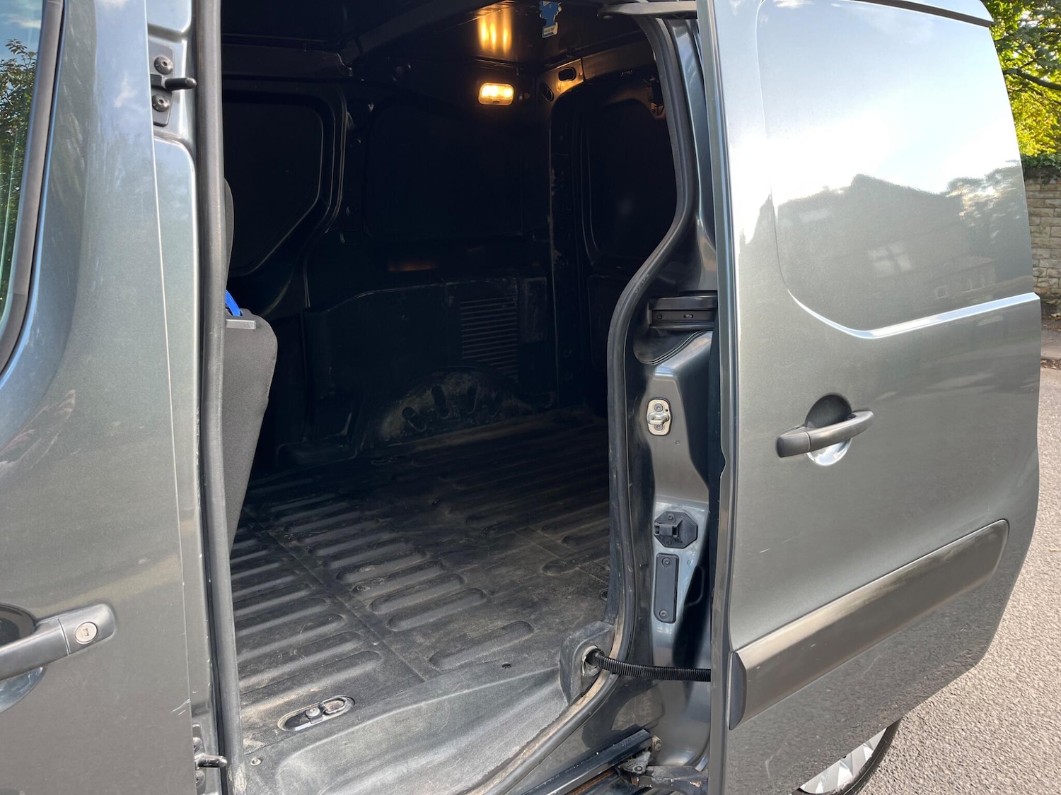 Vehicle 21