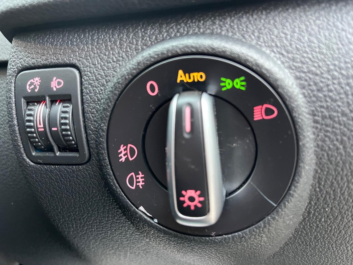 Used Volkswagen Tiguan for sale - 77823632: Photo 19