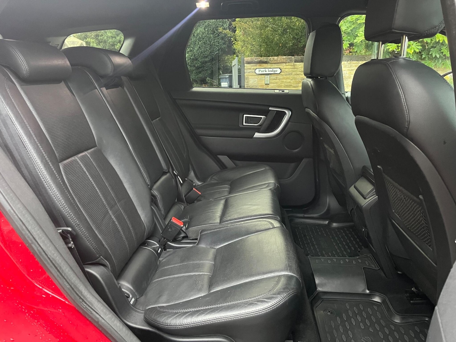 Used Land Rover Discovery Sport 2015 for sale - 76238844: Photo 14