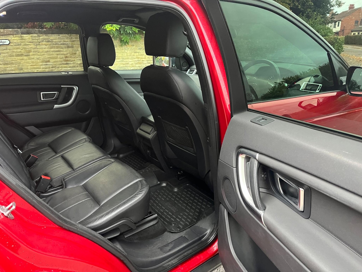 Used Land Rover Discovery Sport 2015 for sale - 76238844: Photo 15