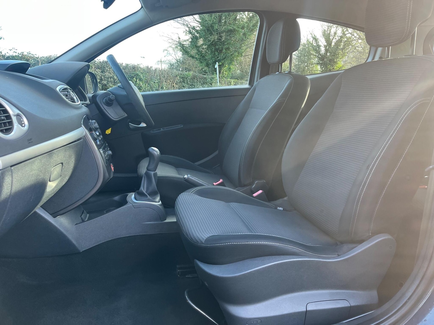 Used Renault Clio 2012 for sale - 77478762: Photo 22