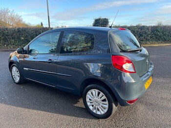 Used Renault Clio 2012 for sale - 77478762: Photo