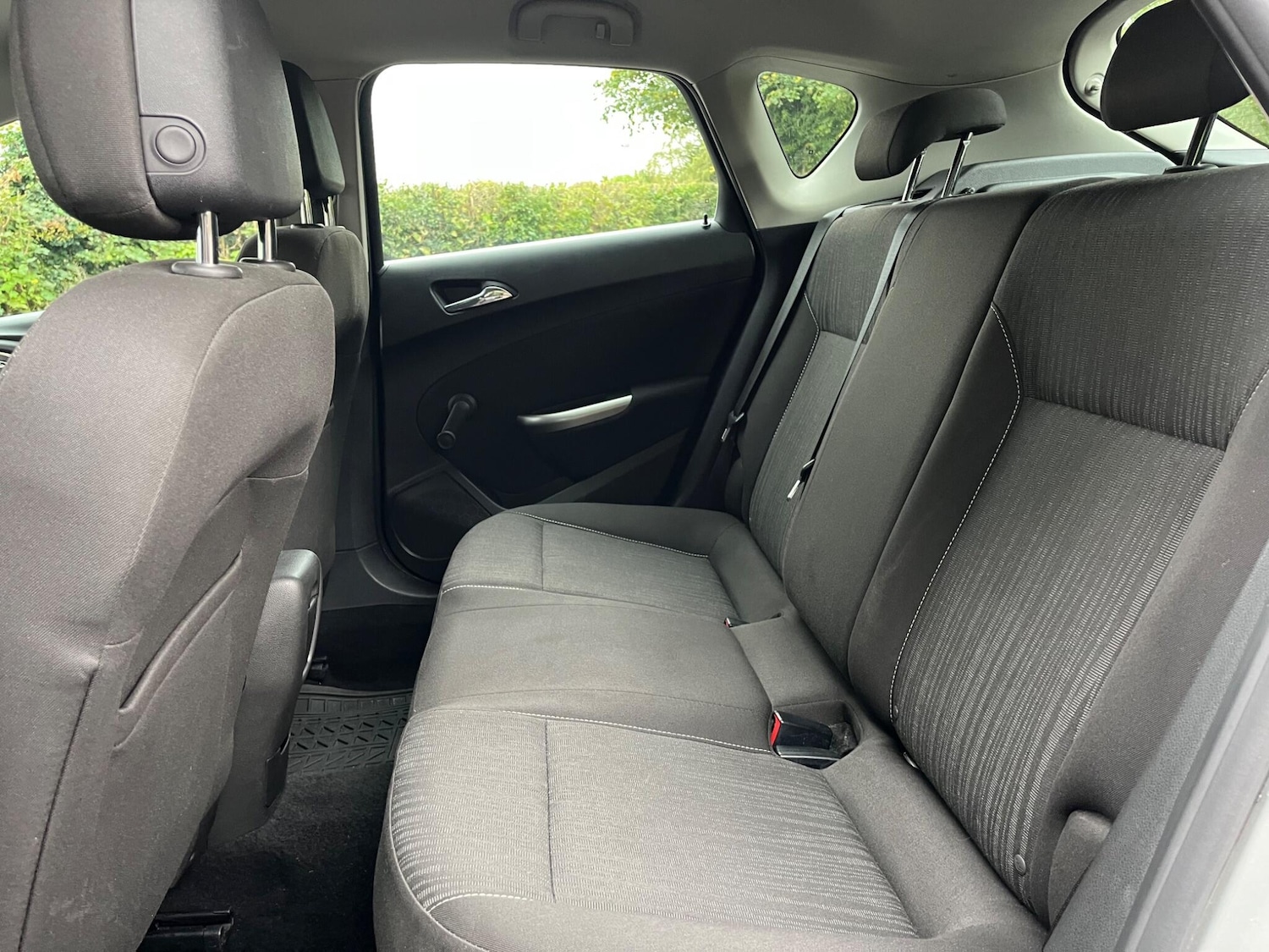 Used Vauxhall Astra 2010 for sale - 76188989: Photo 15