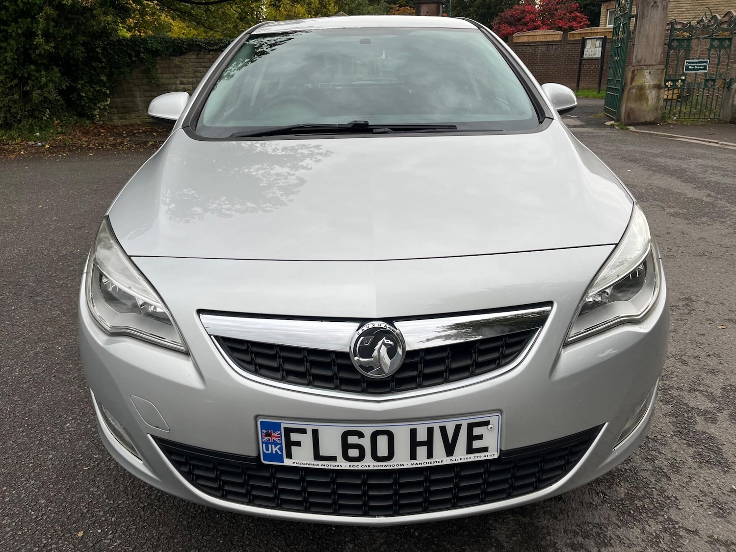 Used Vauxhall Astra 2010 for sale - 76188989: Photo 2