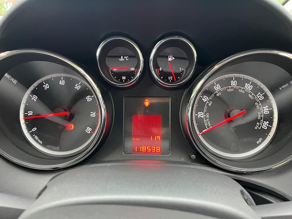 Used Vauxhall Astra 2010 for sale - 76188989: Photo 23