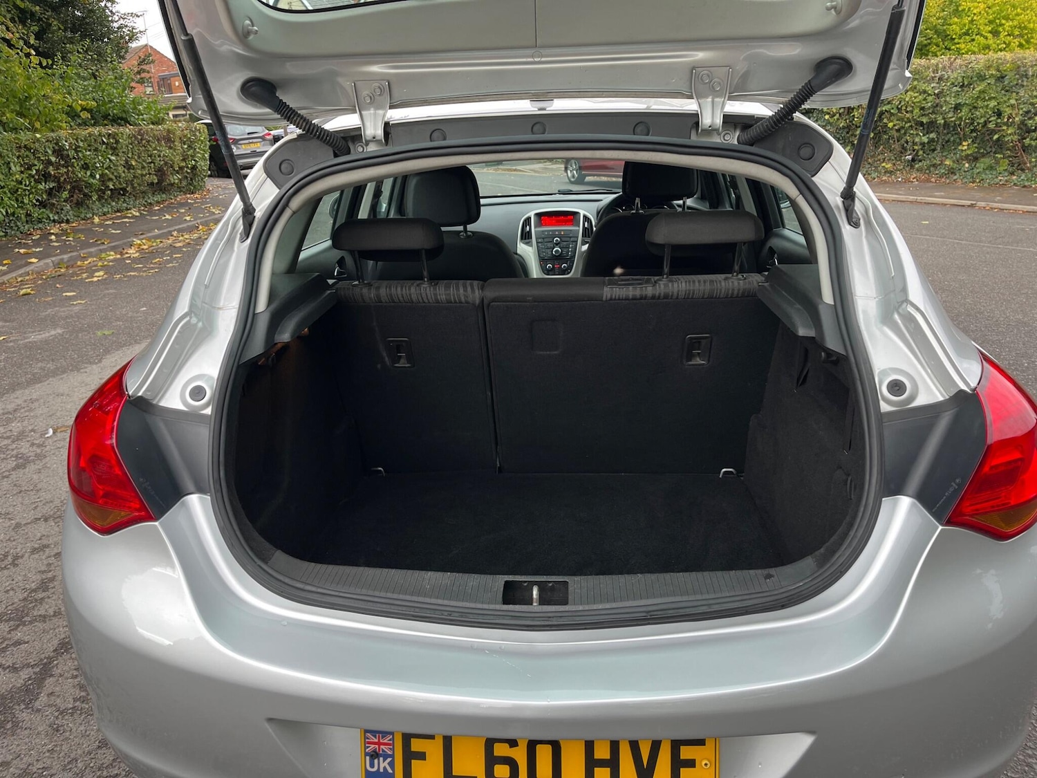 Used Vauxhall Astra 2010 for sale - 76188989: Photo 24