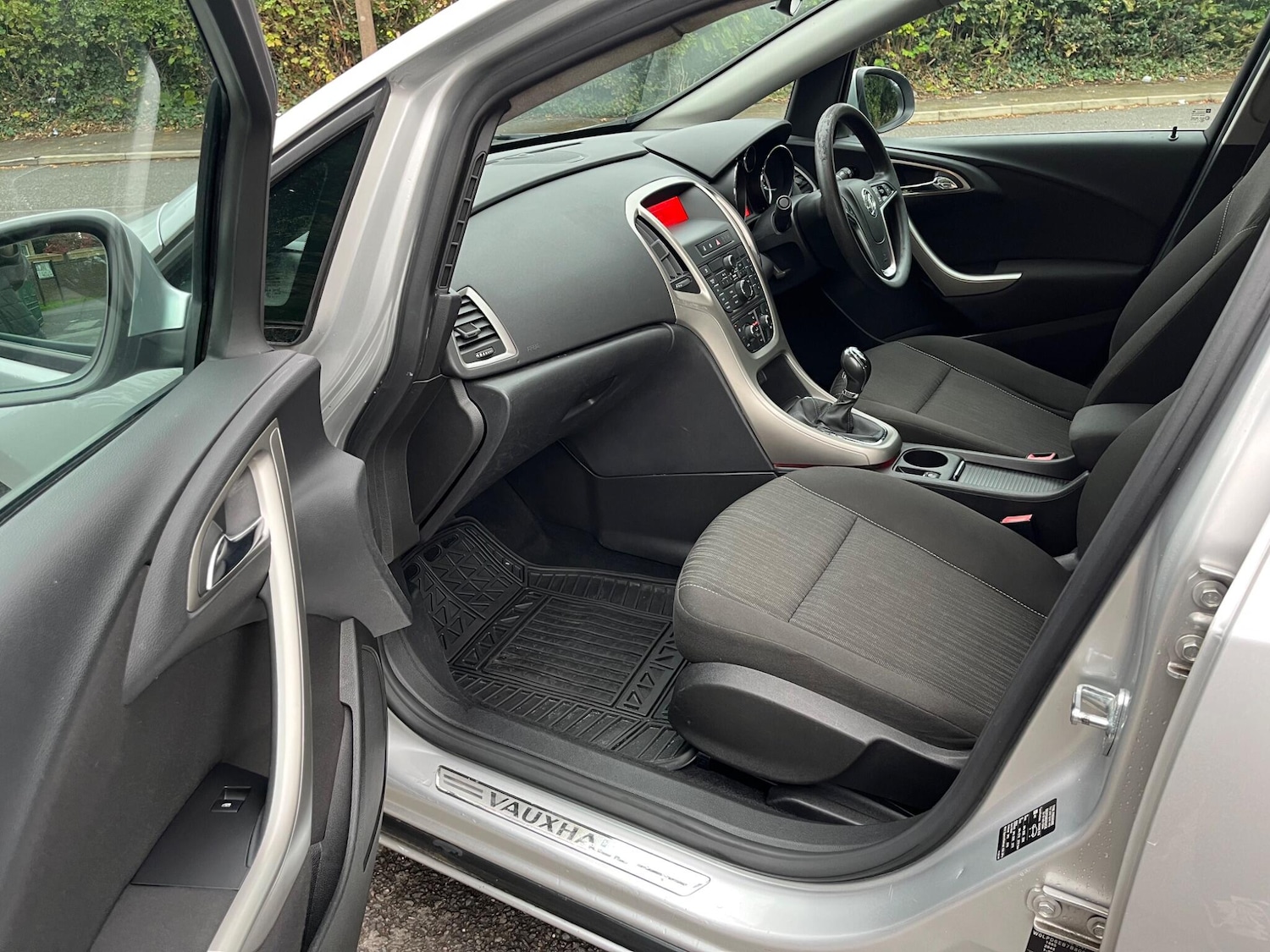 Used Vauxhall Astra 2010 for sale - 76188989: Photo 27