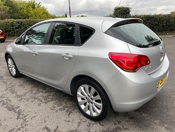 Used Vauxhall Astra 2010 for sale - 76188989: Photo 4